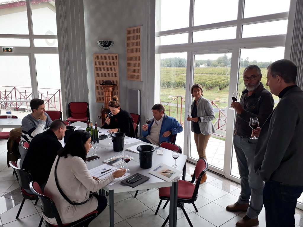 thomashoud's tweet photo. [ Visite Canadienne 🇨🇦 - Médoc] les délices d'#Unimedoc à l'épreuve de nos amis #Québécois! @DivinParadis #legrandart #saintroch @SAQCellier @Tutiac https://t.co/uB2fVZTB7h