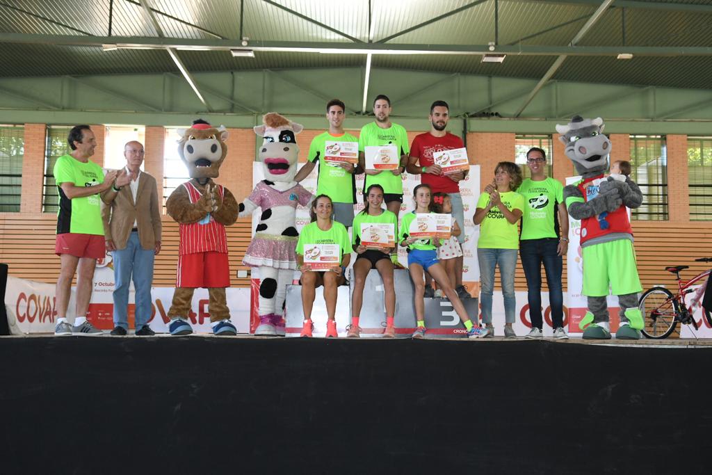 Covap's tweet photo. Podium y entrega de premios a los ganadores de la #IIICarreraSolidariaMuéveteconCOVAP #RSCCOVAP #CarreraSolidaria #COVAP @EMETarcoiris https://t.co/P5WuvYrTvF