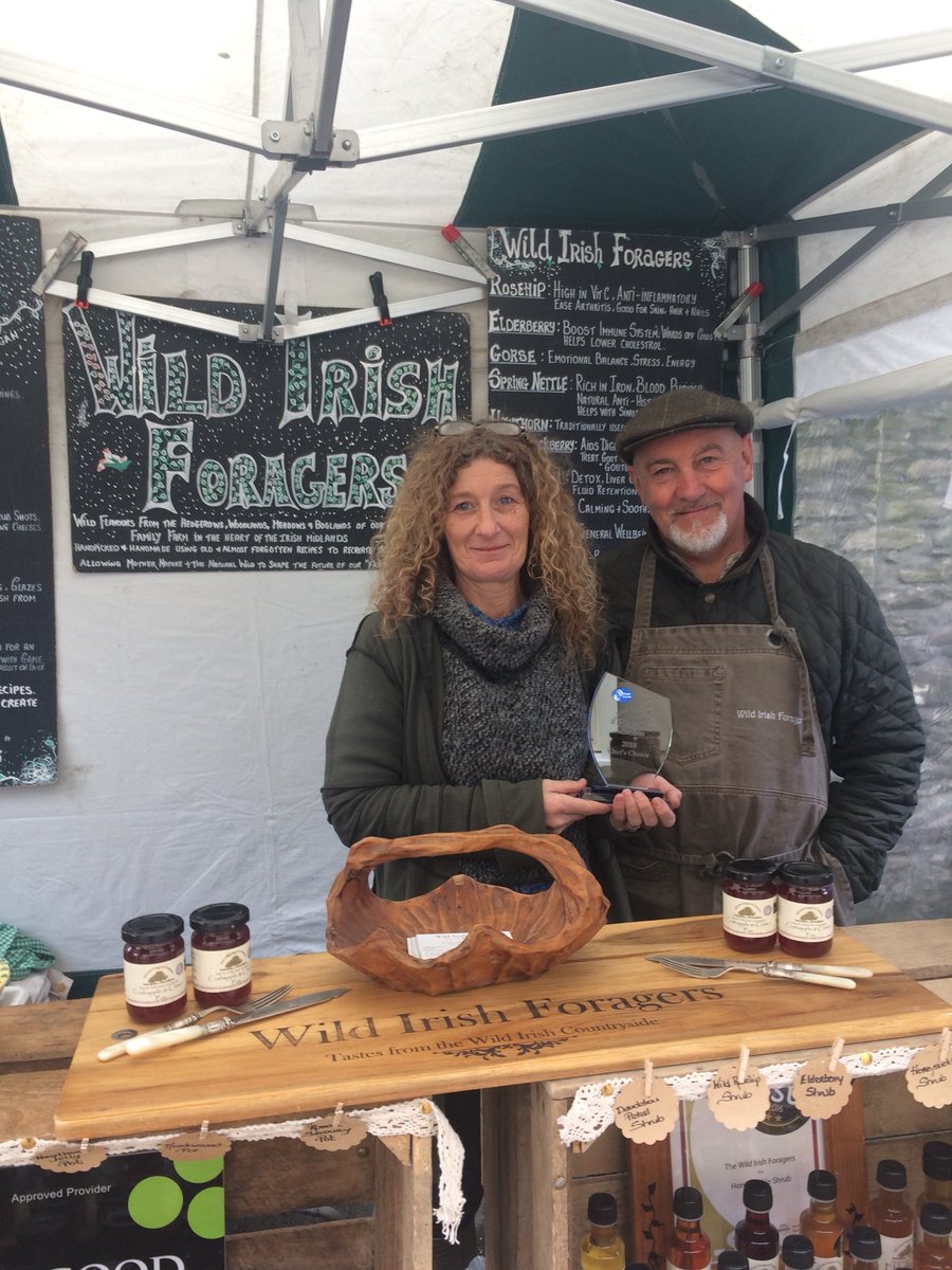 BlasNahEireann's tweet photo. The streets of #Dingle are lined with lots of #Blas2018 winners today including @thewildirish 
@wildwoodvinegar &amp;  @NutcaseCo . 
Be sure to enjoy @dinglefoodfest https://t.co/UupiN5V11m