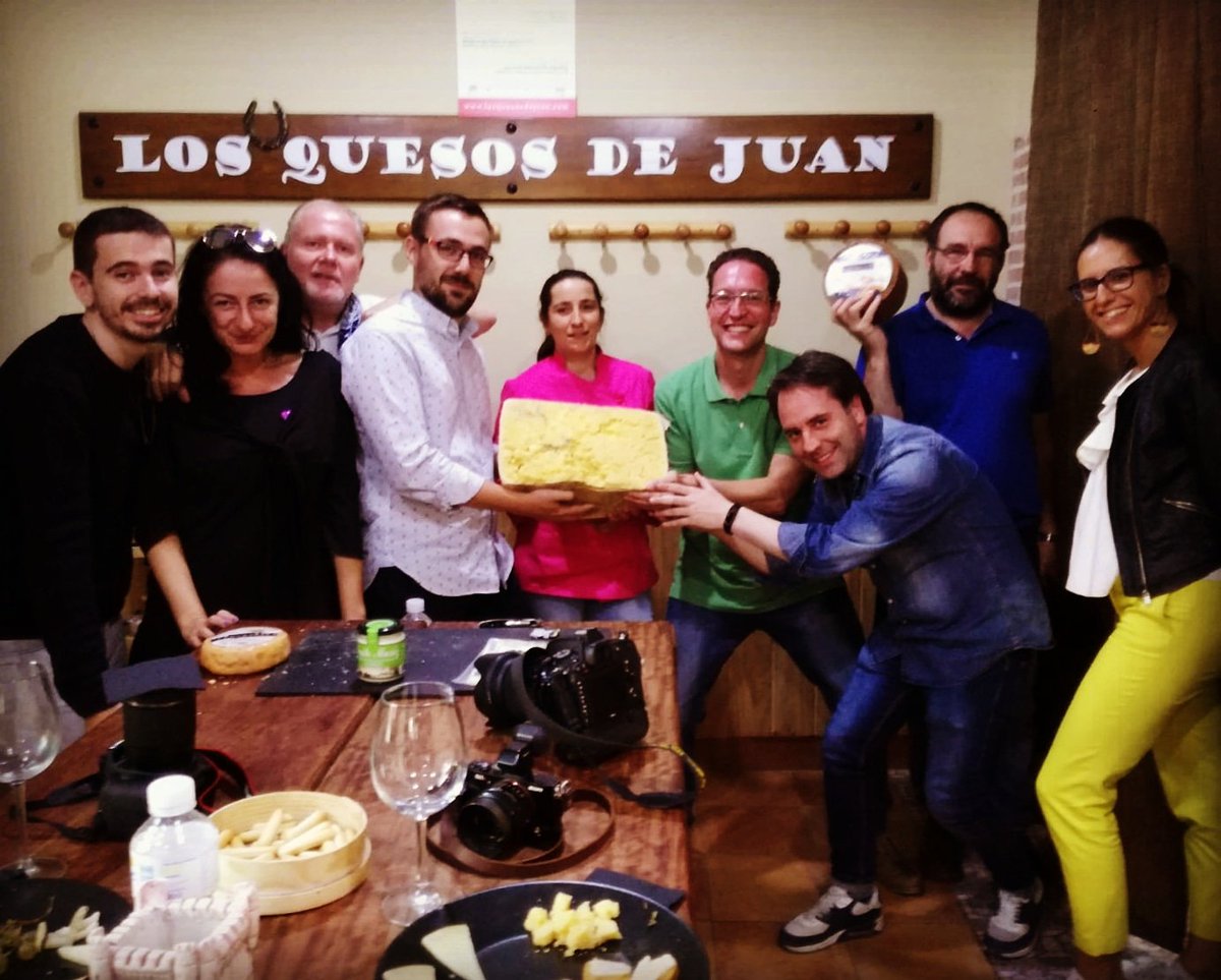 quesosJUAN's tweet photo. ¡Muchas gracias por la visita!
A seguir disfrutando de la #RutaVinodeRueda https://t.co/Mrf8FoNfOG
