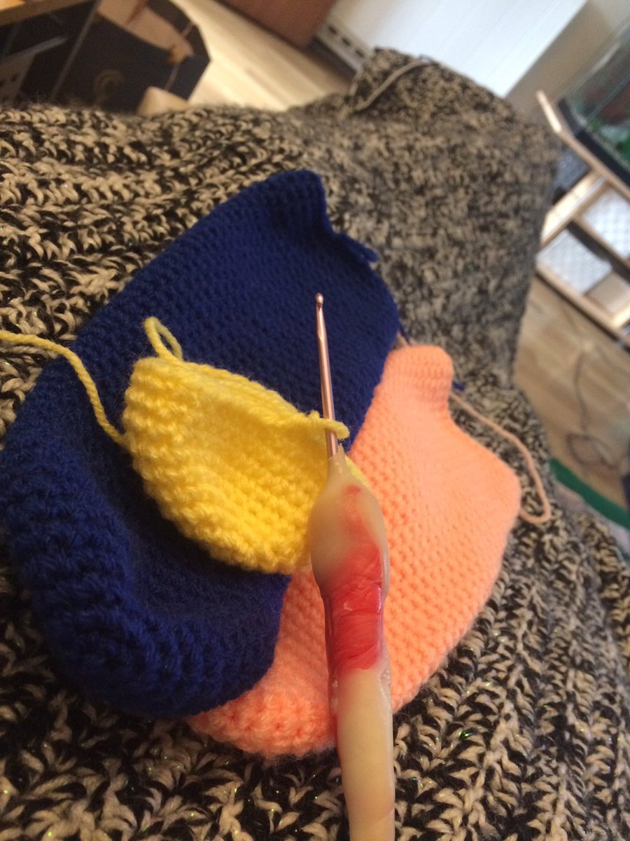 D0nn4M's tweet image. Working on the last of the bottle covers for the textiles group to decorate #crochet #crocheting #bottlecover #crochetforautism #autismawareness #crochetersofinstagram #instacrochet