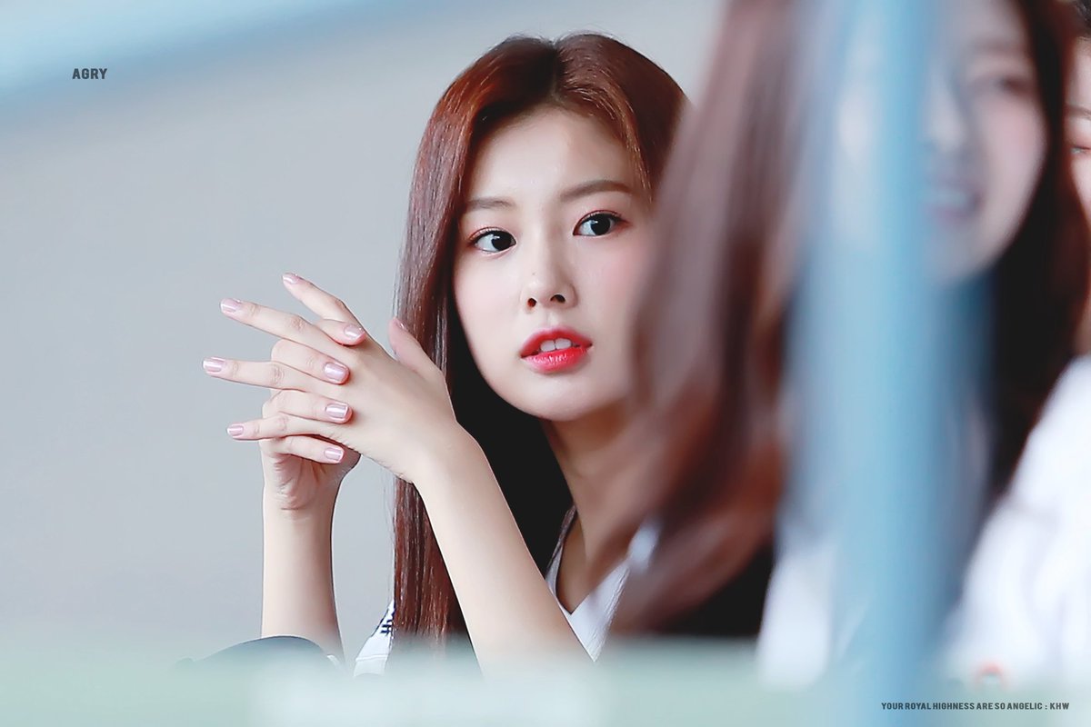 AngelicRoyal_IZ's tweet photo. 👼 181006 👸

영화 찍는중 🍀☘🌿

#김민주 #キムミンジュ #KimMinJu
#강혜원 #カンヘウォン #KangHyeWon
#IZONE #아이즈원 #アイズワン https://t.co/DthlBcAUzu