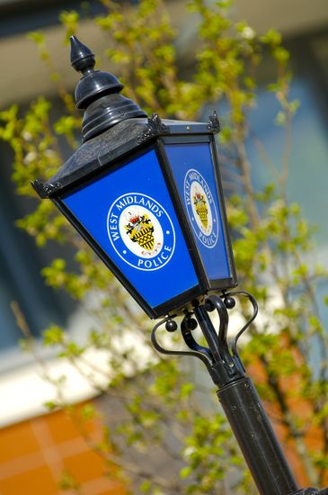 WMPolice's tweet photo. STABBING: A man is critically ill after being stabbed in an attempted car-jacking in Selly Oak at 6.30am today. It happened in Heeley Road. Believed offenders - 2 black males - left in a small silver car. Did you see anything? Call us on 999. More: https://t.co/tAdAjoJeuA https://t.co/4MOl9ZrUNi