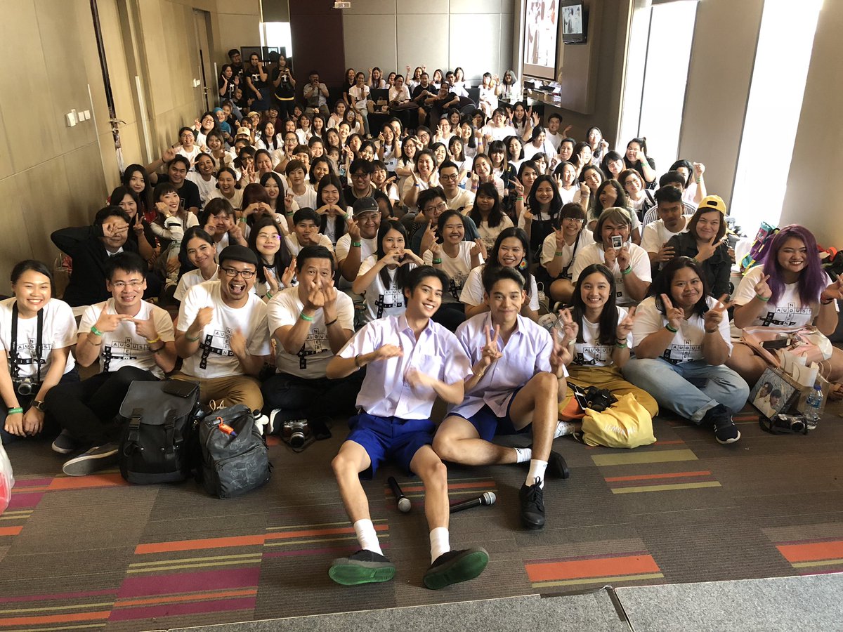 ngern_august's tweet photo. ขอบคุณทุกๆคนนะคะ กลับบ้านกันดีๆ ถ้ามีโอกาส คงได้เจอกันอีกค่ะ #ทีมเงินออกัส #NgAgFriendForever https://t.co/TZ1iJrO6Ay