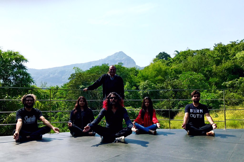 LesleLewis's tweet photo. Arrived at @HiltonShillim spa hotel #Lonavala @HiltonHotels #LesleLewisLive .. Levitating now  .. All set to Levitate the audience Tonite !! .. Rock &amp; Roll 😎!! @ThomasCookIndia @shure @shuremea @oklistenin @SunInfonetAudio @UAudio https://t.co/R6gCfz8S38