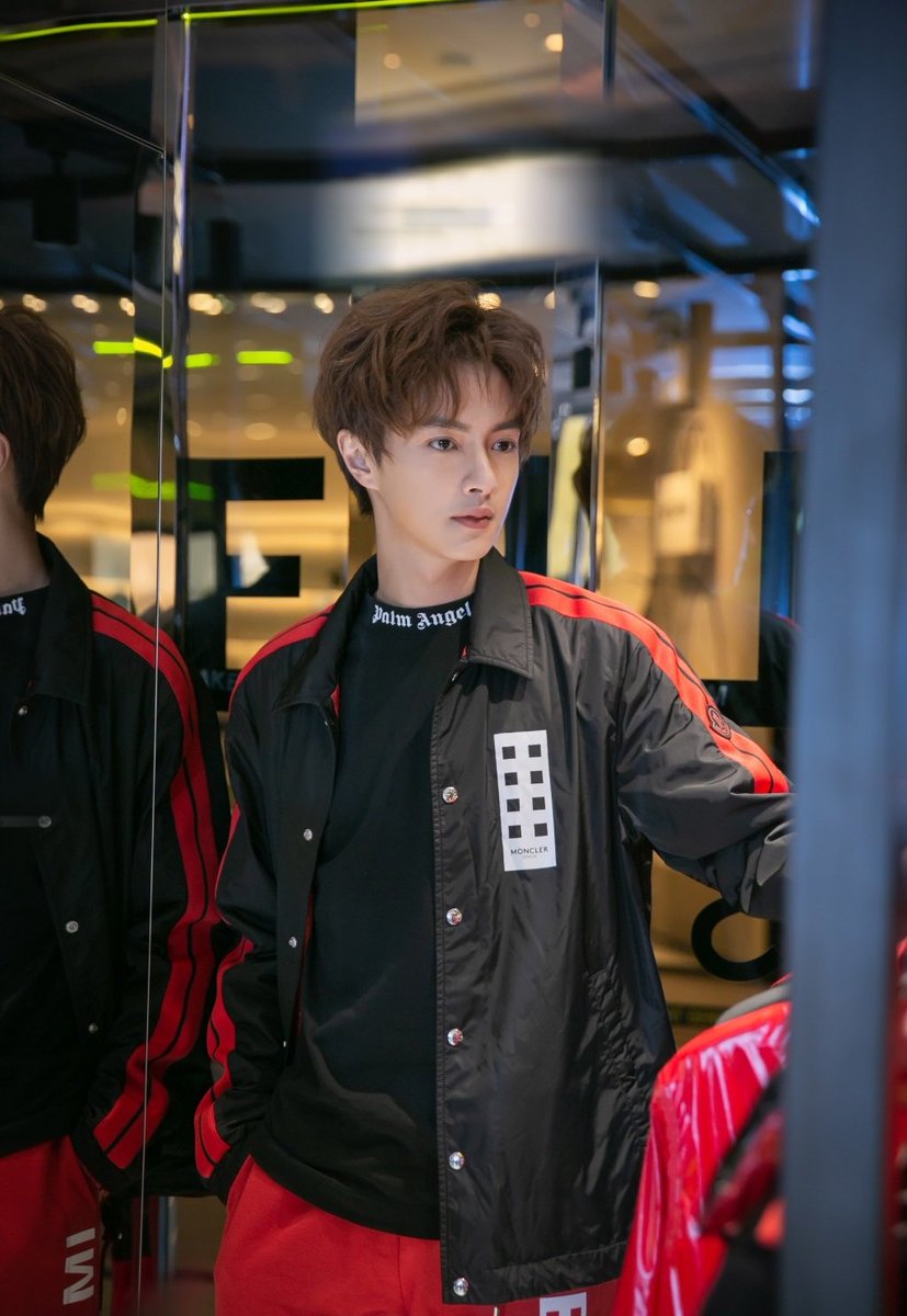 iSunYiHan's tweet photo. ' Coincidence is a connection, brought by two forces to be one. ' 💕

📷 悦头条官方微博 / 孙伊涵Annie https://t.co/CR7KQdPkHy
