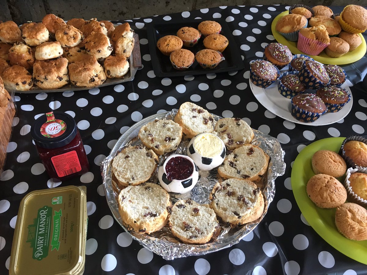 It’s all happening #HilltopDairies for <a href="/WWomenFarming/">WWFI</a> #familyfarm day!! <a href="/IFAmedia/">Irish Farmers' Association</a> <a href="/sidesaddlejen/">Jennifer Payne</a> <a href="/MacranaFeirme/">Macra na Feirme</a> @Littlepal_ <a href="/gardainfo/">Garda Info</a>