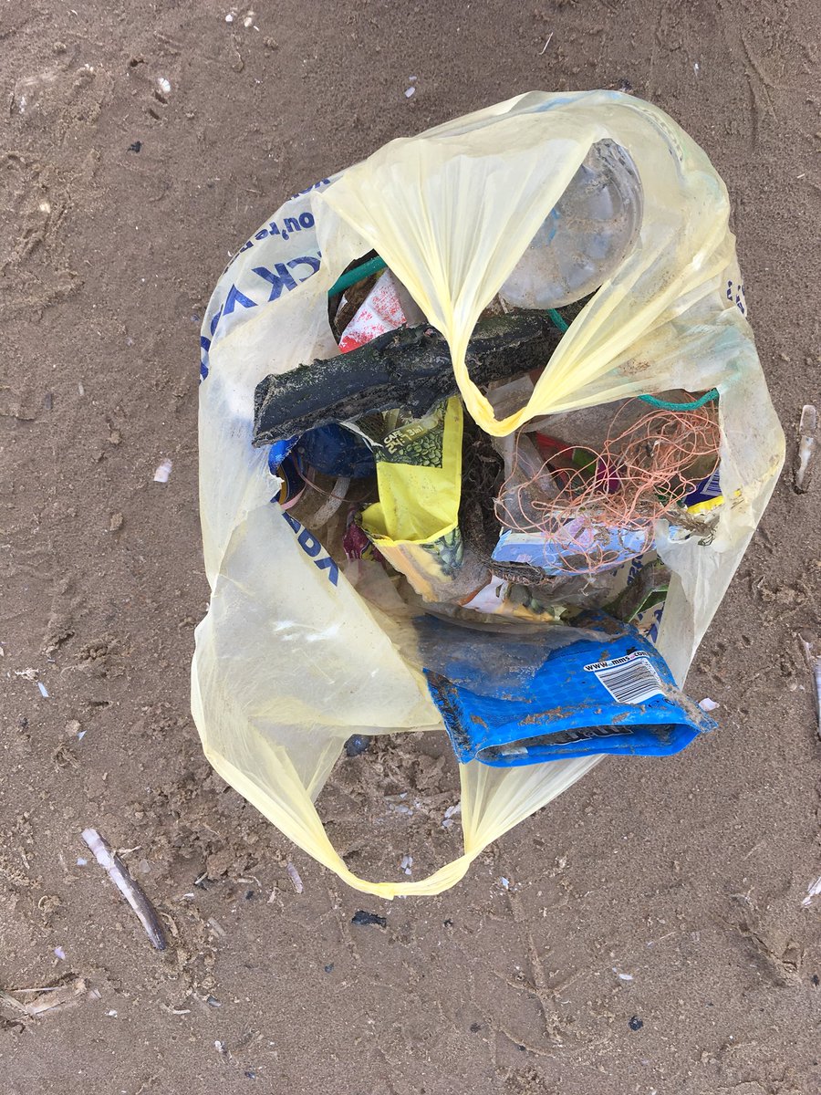 So many people on #crosbybeach this morning. If everyone did a #2minutebeachclean like me it would make such a difference ☹️