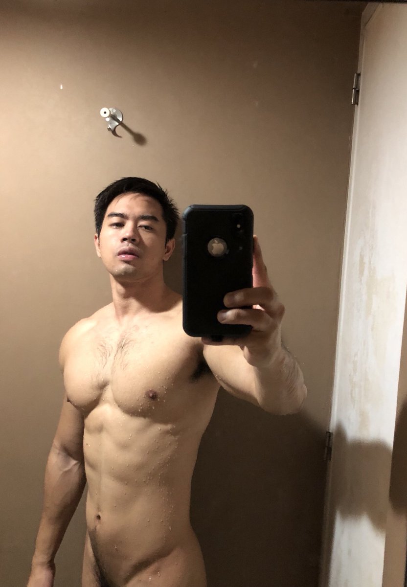 Is this how you do Instagram vs. Twitter??? #pinoy #filipino #physique #bla...