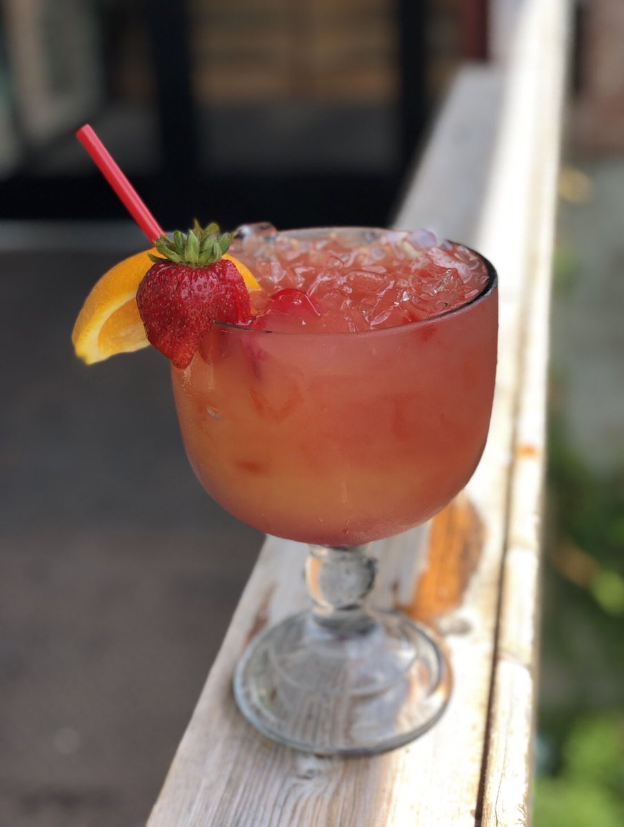 Txpowerplant's tweet photo. Haven’t tried our Electric Rum Punch? It’d be better if you did. 🤓 

#SundayFunday #ElectricRumPunch #Seguin #tasty https://t.co/CjlwiCMSts