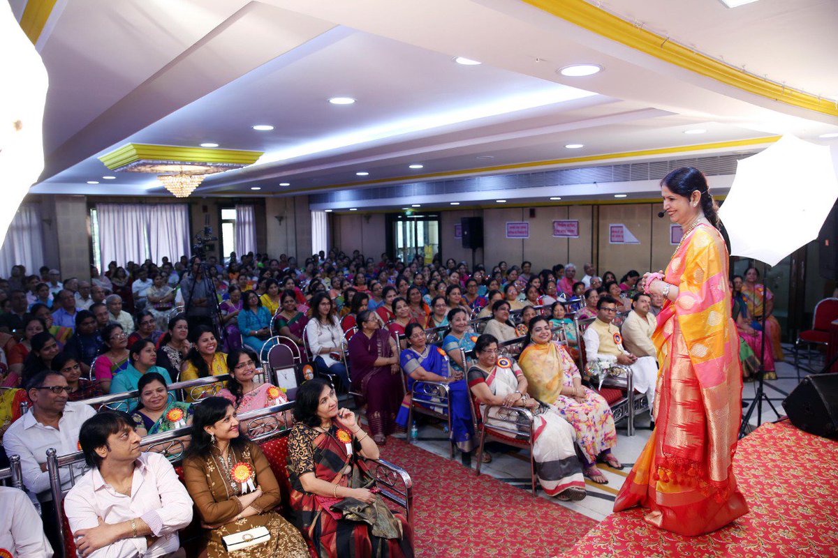 Deepakthakur_1's tweet photo. Today attended Smt.Rajeshwari ji Modi's (Raj Didi) program of Reki at Ayyappa Mandir Organised by Bangur Nagar Ramayan Mandal Charitable Trust
#Narayan_Narayan
@VidyaThakurBJP ji https://t.co/NJ8isa4rao