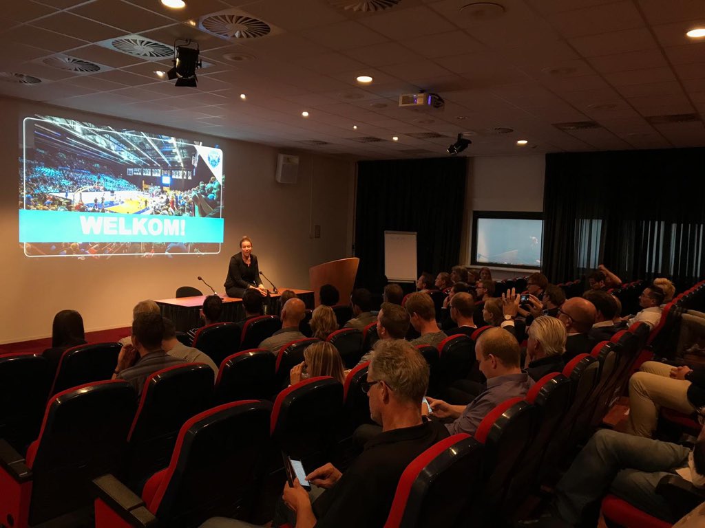 Donar_Official's tweet photo. Ook voor StartUp Assist barst het seizoen vandaag los met de eerste activiteit. Nieuwe startups, goeie energie, en nu al nieuwe verbindingen! #ondernemerschap #basketbal  #together https://t.co/Fr9iIkFjdq