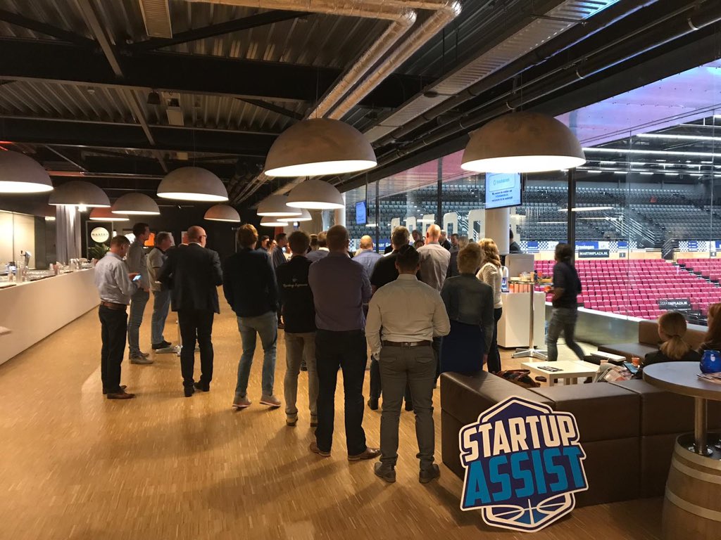 Donar_Official's tweet photo. Ook voor StartUp Assist barst het seizoen vandaag los met de eerste activiteit. Nieuwe startups, goeie energie, en nu al nieuwe verbindingen! #ondernemerschap #basketbal  #together https://t.co/Fr9iIkFjdq