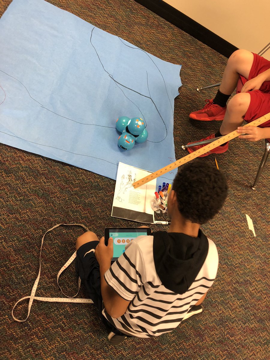 TheBarbashShow's tweet photo. The next part of HOT Block was designing a maze for the Dash and Dot robots to follow WHILE reading silly or spooky poems by Shel Silverstein! #MartinMustangsRead @MPS_Martin @STEMatMartin https://t.co/dbHJQoTY8F