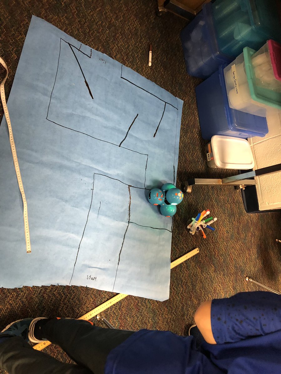 TheBarbashShow's tweet photo. The next part of HOT Block was designing a maze for the Dash and Dot robots to follow WHILE reading silly or spooky poems by Shel Silverstein! #MartinMustangsRead @MPS_Martin @STEMatMartin https://t.co/dbHJQoTY8F