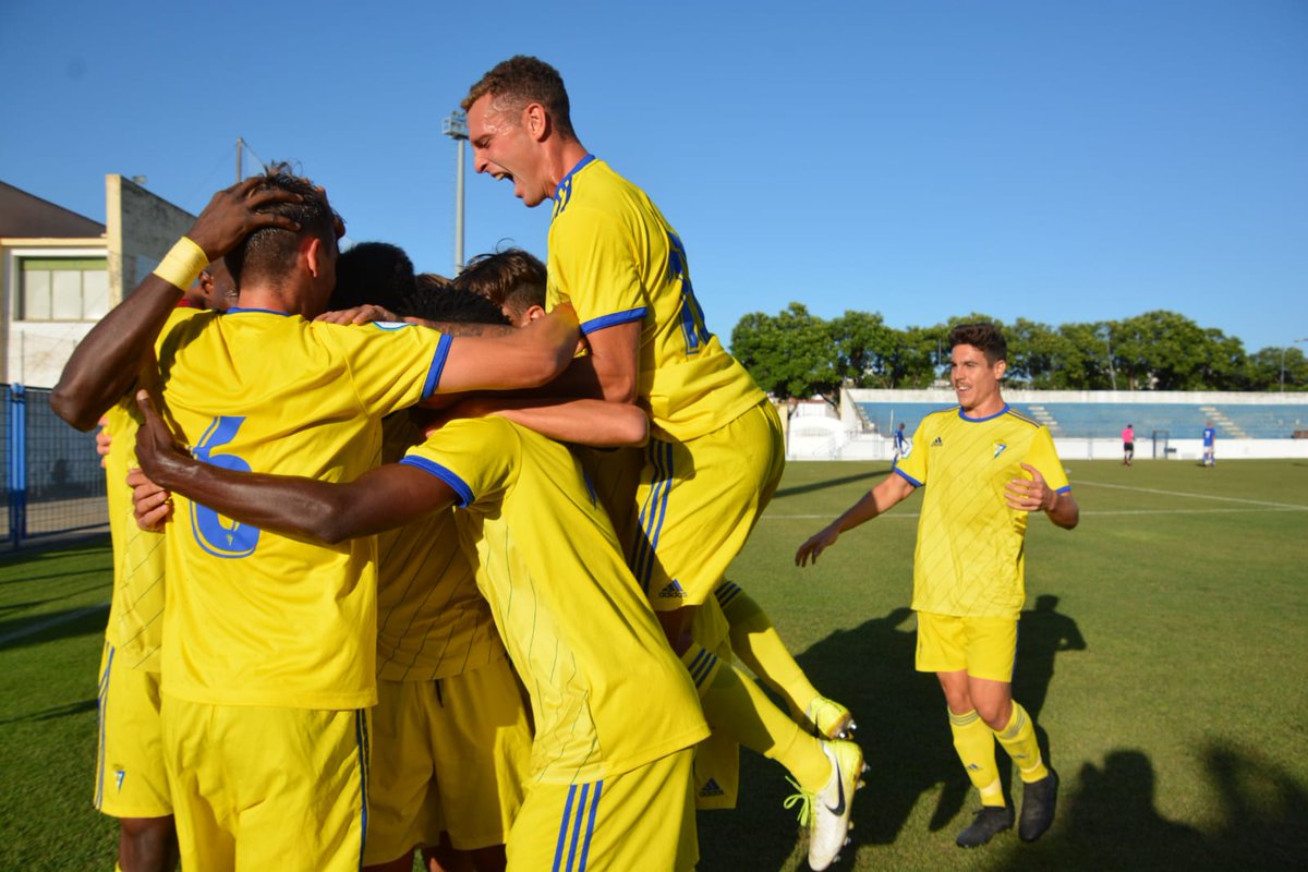 . <a href="/XerezCD_OFICIAL/">Xerez Club Deportivo</a> - Cádiz CF B

0-1 | 28'

⚽ Gooooooolllll de Sergio!!!!!

#XerezCDCádizB
