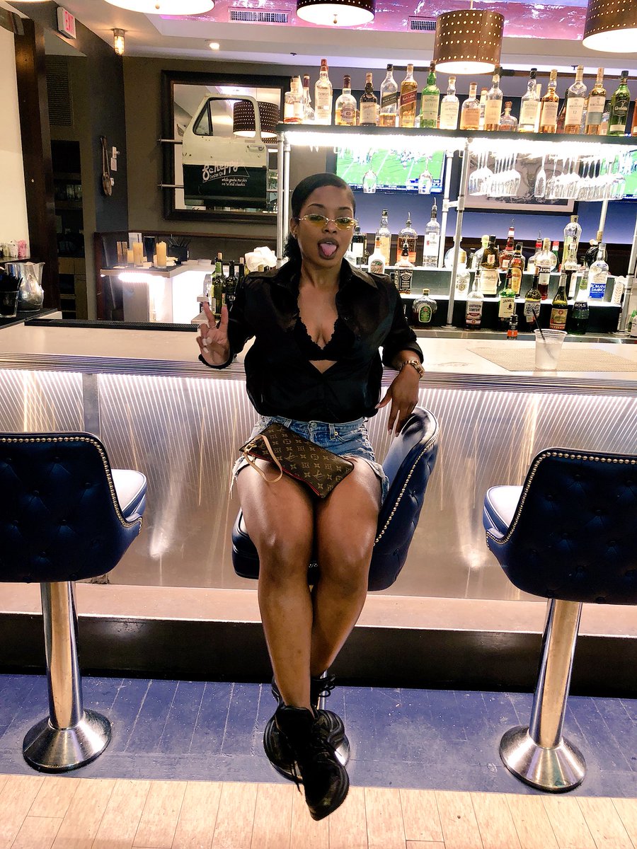 missny_'s tweet photo. bitch you gon fck around and drown off this wave.. https://t.co/JSrQjBYH1T