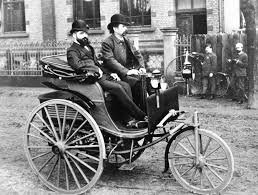 4- Then the Benz gasoline engine was introduced in 1888, & the world changed forever. Gasoline, for the first time, become a viable product. Shell was the best positioned to take advantage of the gasoline boom. Its crude in Brunei was perfect for producing gasoline.  #Oil_History