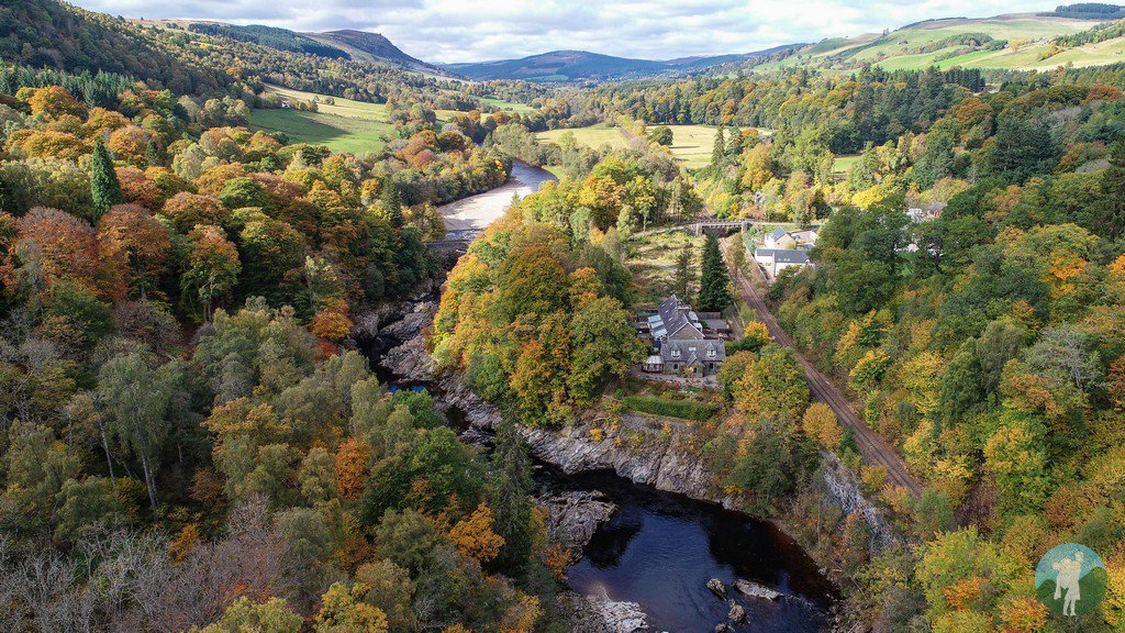travelwithakilt's tweet image. Glorious autumnal colours across Perthshire yesterday. Big Tree Country at its radiant best....#Scotland #ScotlandIsNow @VisitScotland