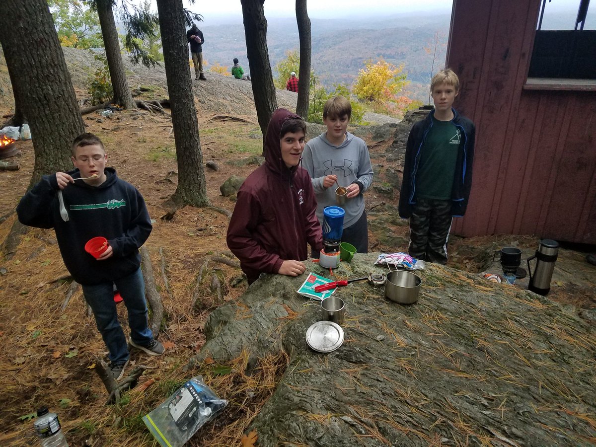 603Deb's tweet photo. Proud to support @boyscouts on this beautiful foliage hike and campout. #peakleaf #inthe802 https://t.co/bOoz9j6Sav