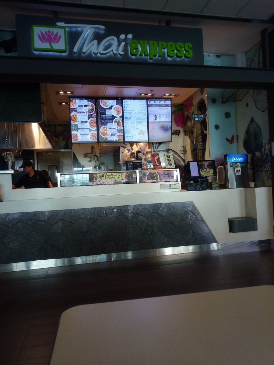 chikalovesworld's tweet photo. #InCalgary
Is it my breakfast? Lunch??
$4.04 Spring roll! https://t.co/PfotnOCO9H