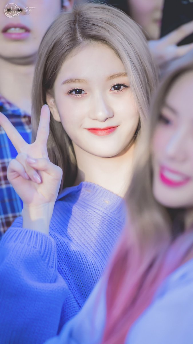 BMO_fromis's tweet photo. 181007 

#이서연
#Seoyeon
#fromis_9 https://t.co/dceL2b6kqu
