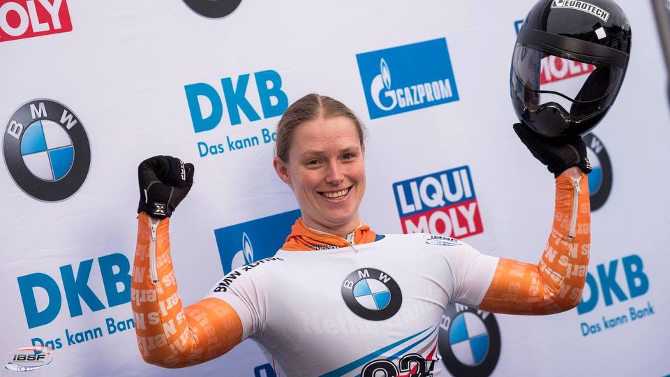 After 12 years competing as a skeleton athlete it is time to retire as an athlete. Thank you all for the great moments I had as an athlete! The good news is that I will still be involved in the sport. You will see me as IBSF development coach in Europe this winter!