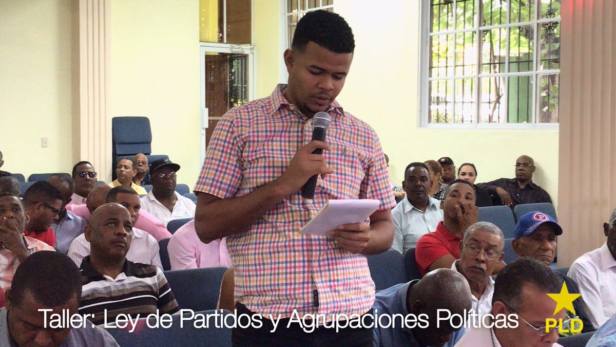 TommyGalanG's tweet photo. Participantes en la sesión de preguntas a los talleristas, doctores José Surún Hernández y Trajano Vidal Potentiní, en la fase final del taller realizado este domingo dirigido a miembros del Comité Central, Presidentes de Intermedios y Electoral. 

#LeyDePartidosSC https://t.co/zFMwmUWXxW