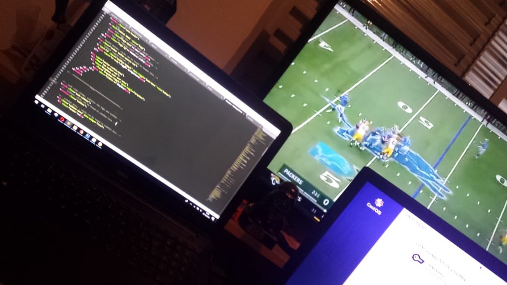 maykoaj's tweet photo. Aproveitando esse domingão pra trabalhar e assistir NFL ....
#GOPackers  #GOAaronRodgers
#Linux #CentOS #NFLnaESPN @espn https://t.co/OcAqBnLlC7
