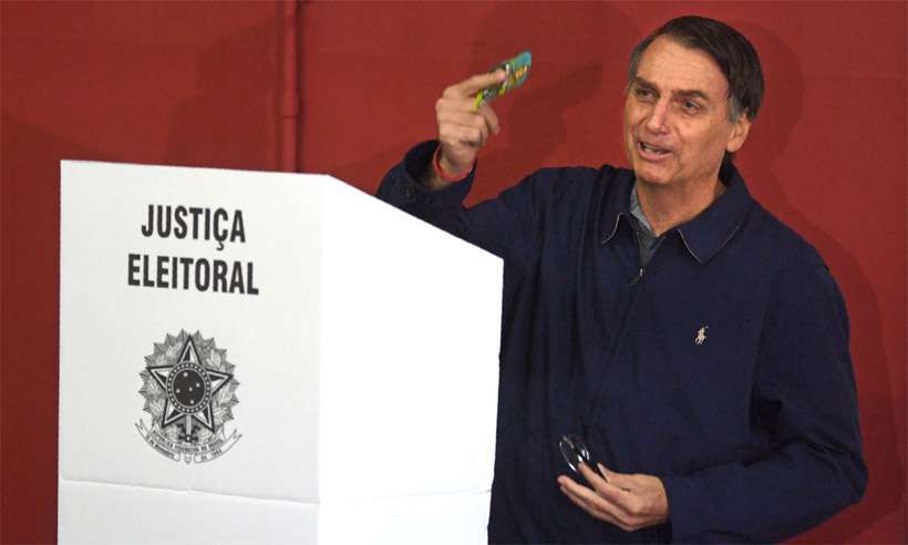 Com segurança reforçada, Bolsonaro vota no Rio de Janeiro #Eleições2018
goo.gl/uwv5rg