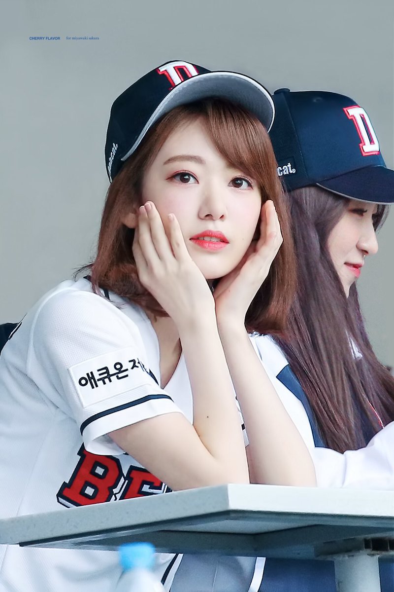 181006 야구장사쿠라는 찐이다.... | 인스티즈