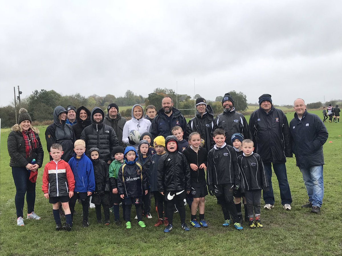 JenMiller_Rugby's tweet photo. Well done to all the kids,parents aunts,uncles and grandparents @Cumbernauld_RFC today. It was wet but lots of enthusiasm during some fun games and relays #ParentsInSportWeek2018 https://t.co/wnaEarc7gw