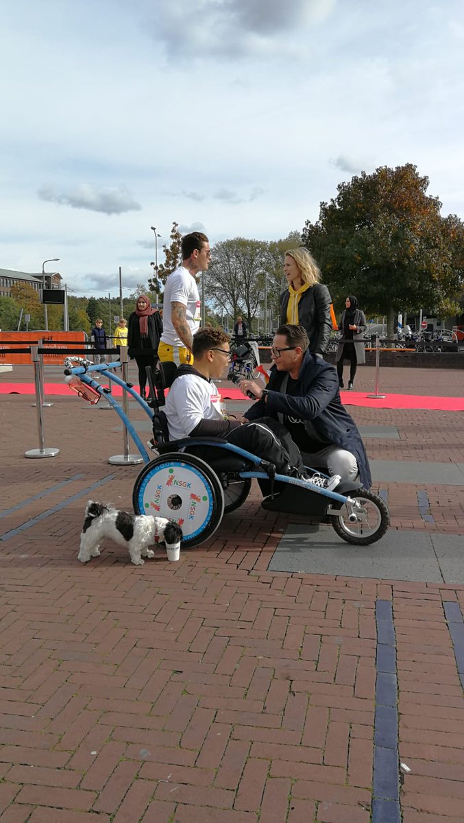 Onze #ambassadeurs in actie! Go <a href="/TeamRootlieb/">TeamRootlieb</a> en <a href="/douwe_bob/">Douwe Bob</a> 💪 <a href="/MaduroMarathon/">Madurodam Marathon</a>
