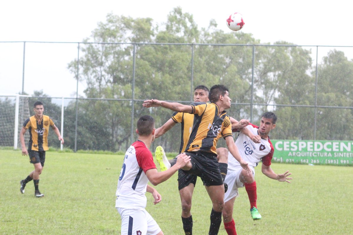 ClubGuarani's tweet photo. #Reserva
🕛 Final del partido.

Guaraní 2-4 Cerro Porteño
Doblete de Matías Garcete

#FuerzaAborigen https://t.co/FNS0QZMr6d