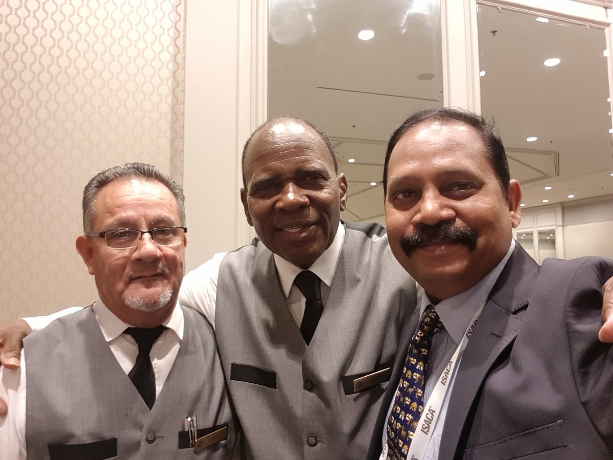 ponniahmaari's tweet photo. #isacagls Thanks to Fransis, Pascaul and to the entire hospitality team in Fairmont!!! https://t.co/UN7DEu0sM7