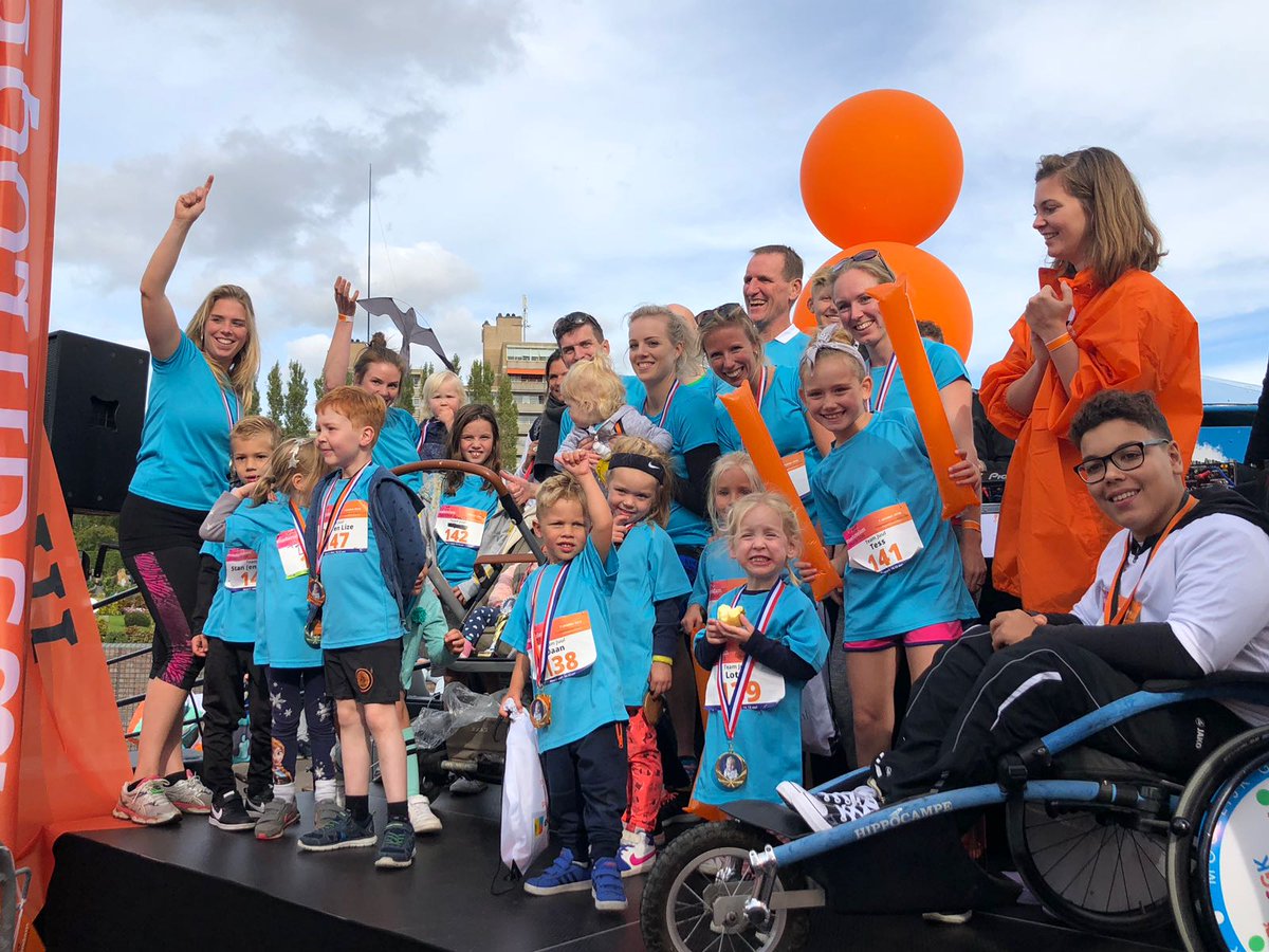 Made it! Heel veel blije gezichten <a href="/MaduroMarathon/">Madurodam Marathon</a> 🎖️😀👏 #MM2018