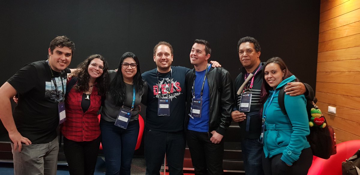 Cascozza's tweet photo. O que dizer do #InterCon2018 ?! Muuuuito bom..... e muuuuito bem acompanhado:) vallew o apoio amigos! https://t.co/DPlBsWNUuG https://t.co/81BMPqvKs8