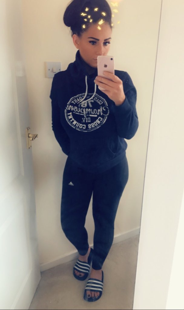 Gemmapa01481443's tweet photo. Spending too many days like this recently 😂🤷🏻‍♀️#ChilledDays https://t.co/GbjrJB759t