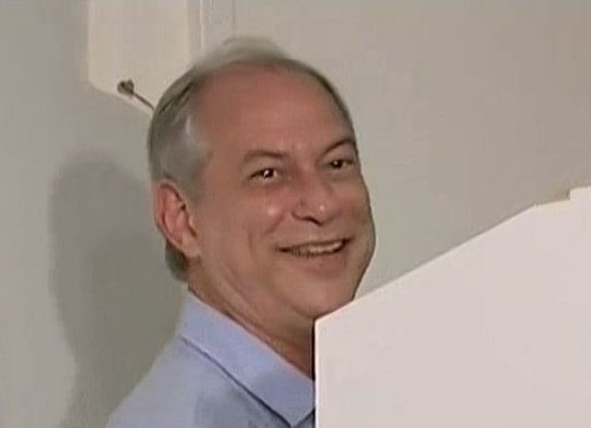 jimingucciboy's tweet photo. A CARA DE QUEM TA ARRANCANDO O DIGITO 7 DISFARÇADAMENTE  #ViraViraClR0 https://t.co/sYjSMBGc8o