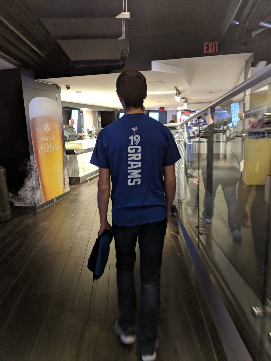RealFakeBJs's tweet photo. Supporting our Maple Leaf brothers last night #OneToronto https://t.co/xPNtnnJ4GW