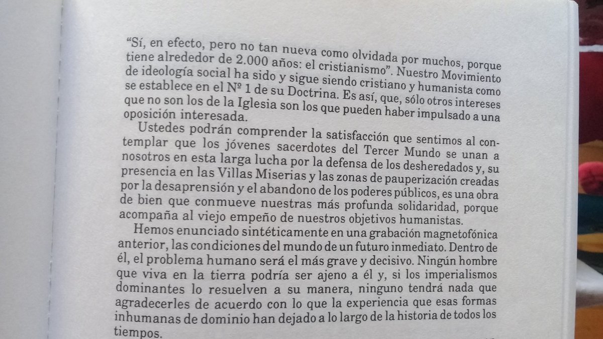pabloOm12's tweet image. En el aniversario de su nacimiento recordamos al Padre Carlos Mugica, miembro del Movimiento de Sacerdotes para el Tercer Mundo (MSTM), corriente ligada a la Iglesia católica. &quot;Nuestro Movimiento de ideología social ha sido y sigue siendo cristiano y humanista&quot; #JuanPerón. #MSTM