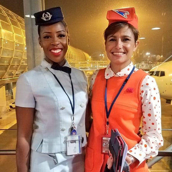 landais_cedric's tweet photo. ✈️❤️🇨🇵🎂🇺🇸[ 6:00 in Cdg2E, red carpet &amp; fashion welcome for our customers just landed from #jfk on board #AF023 organized by #airfrance ground staff happy #85AirFrance ] @ParisAeroport @DGAC stay tuned !! #franceisintheair https://t.co/vZNQFnvhRS