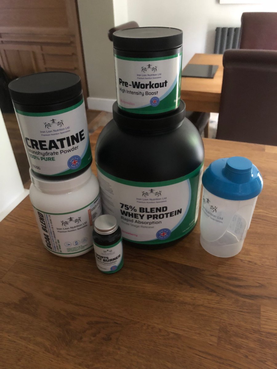simondo73's tweet photo. First delivery from ⁦@lion_nut⁩ thanks @adamgre51819666 great to catch up 💪 https://t.co/1UribiQ4w2