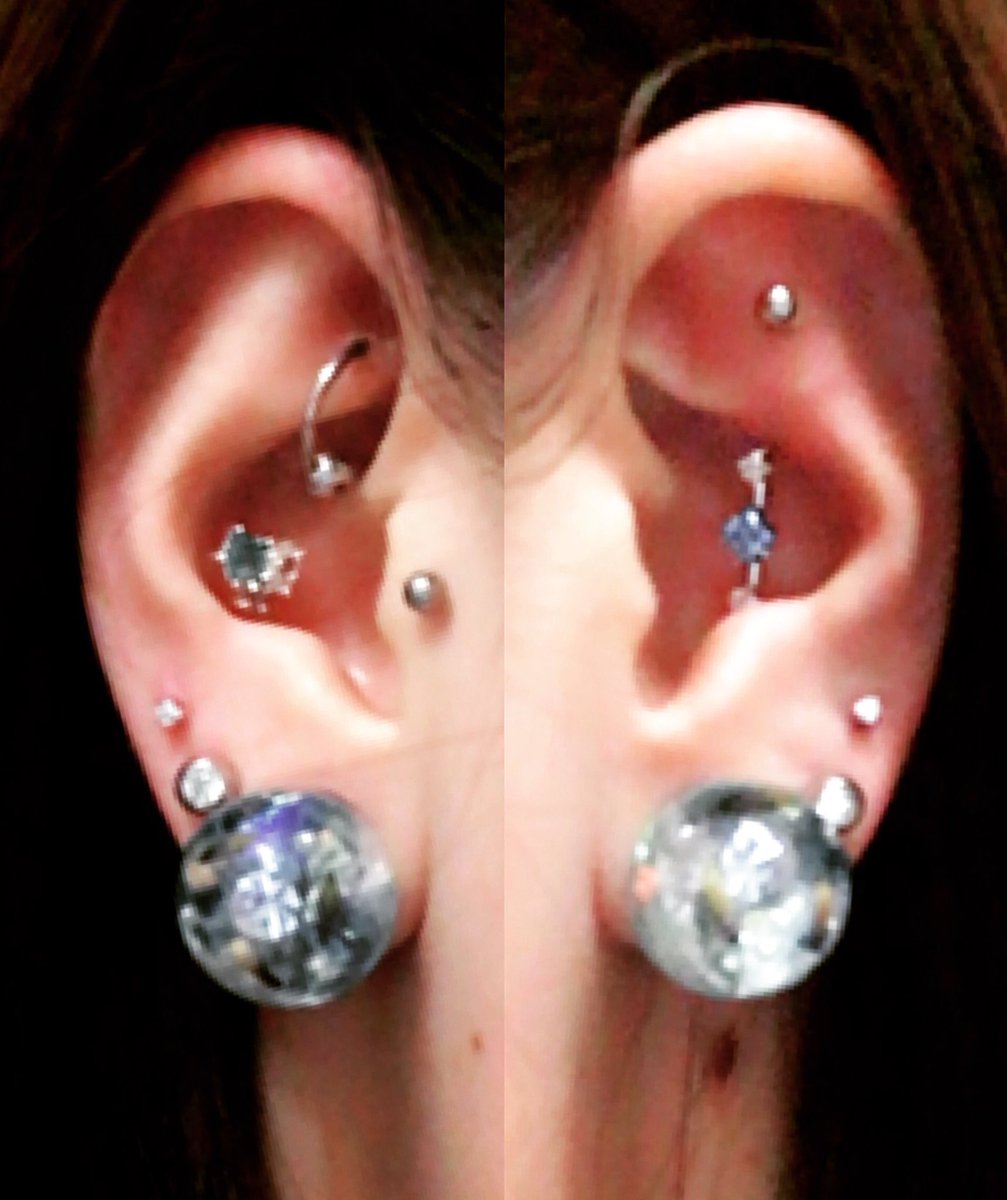 Uzivatel 鈴木ちゅん 30歳児 Na Twitteru 酒飲んでライブ行って生きていたい 細美武士が幸せそうならそれで満足 そんな人です 邦ロック好きな人と繋がりたい ボディピアス タトゥー好きな人と繋がりたい 友達ください