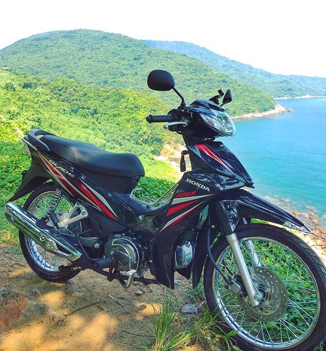 AllysonSmithLOA's tweet photo. I bought a brand new 2018 motorbike because 1) Elvis is on her last legs and, 2) I totally deserve it. This girl and I have memories to make.... no time to wait! 🛵🇻🇳😍
.
.
.
. 
#vietnamlife #sontramountain #hondablade110 #ilovemylife #danangvietnam #u… https://t.co/au1mjdP205 https://t.co/weLQy7jBbW