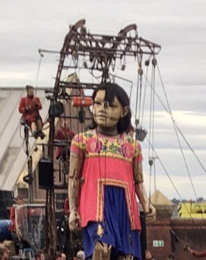 Days_Liverpool's tweet photo. Sheβs Back @GiantSpectacle @VisitLiverpool #giantspectacle #giantsliverpool #Liverpool https://t.co/7ICIJbfOg1
