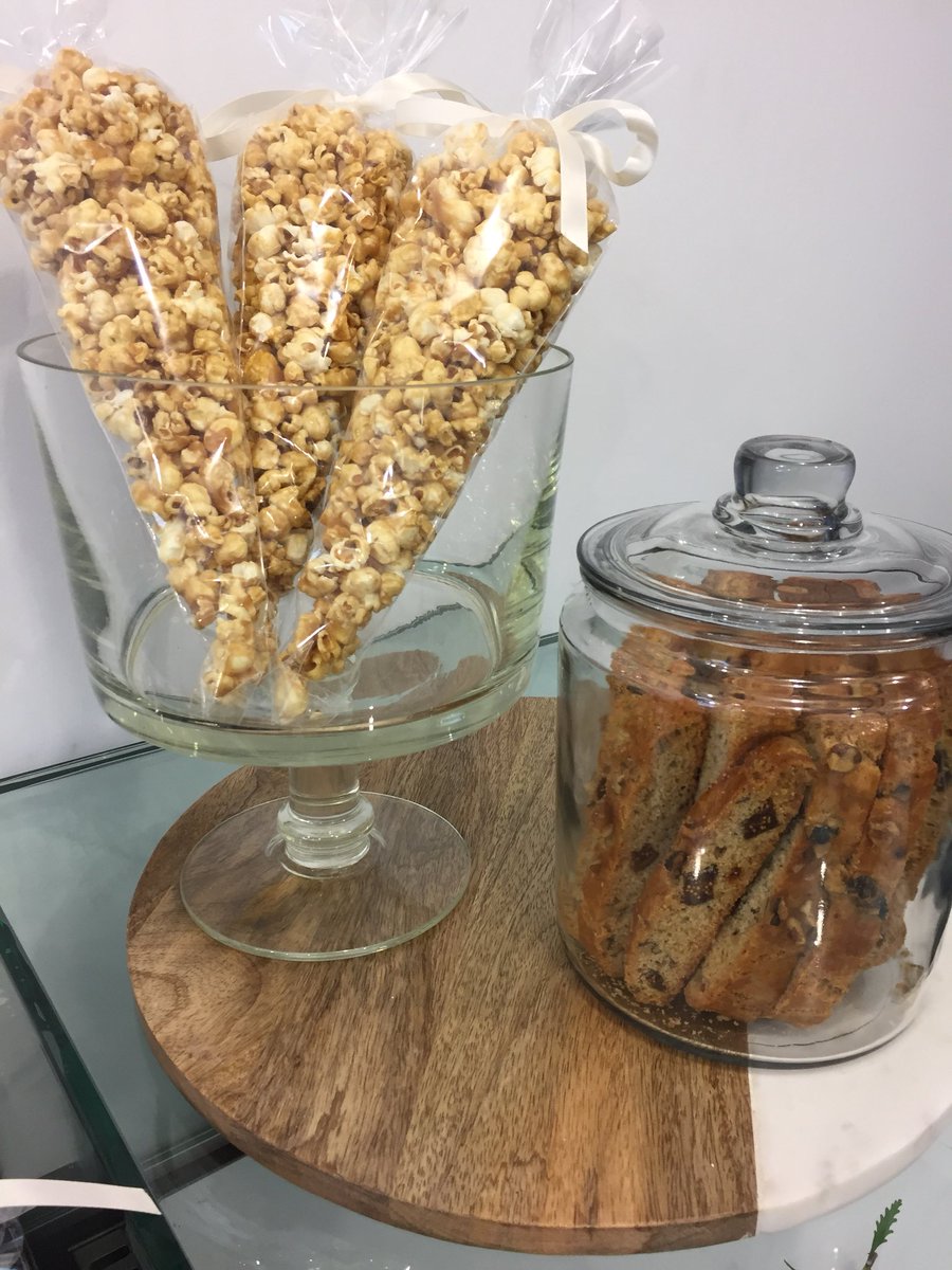 m_layton's tweet image. Morellina’s cafe opened today at Pendrith and Christie.  Great neighbourhood cafe that serves beautiful coffee and pastries as well as homemade take away meals in case you’re running late for dinner.