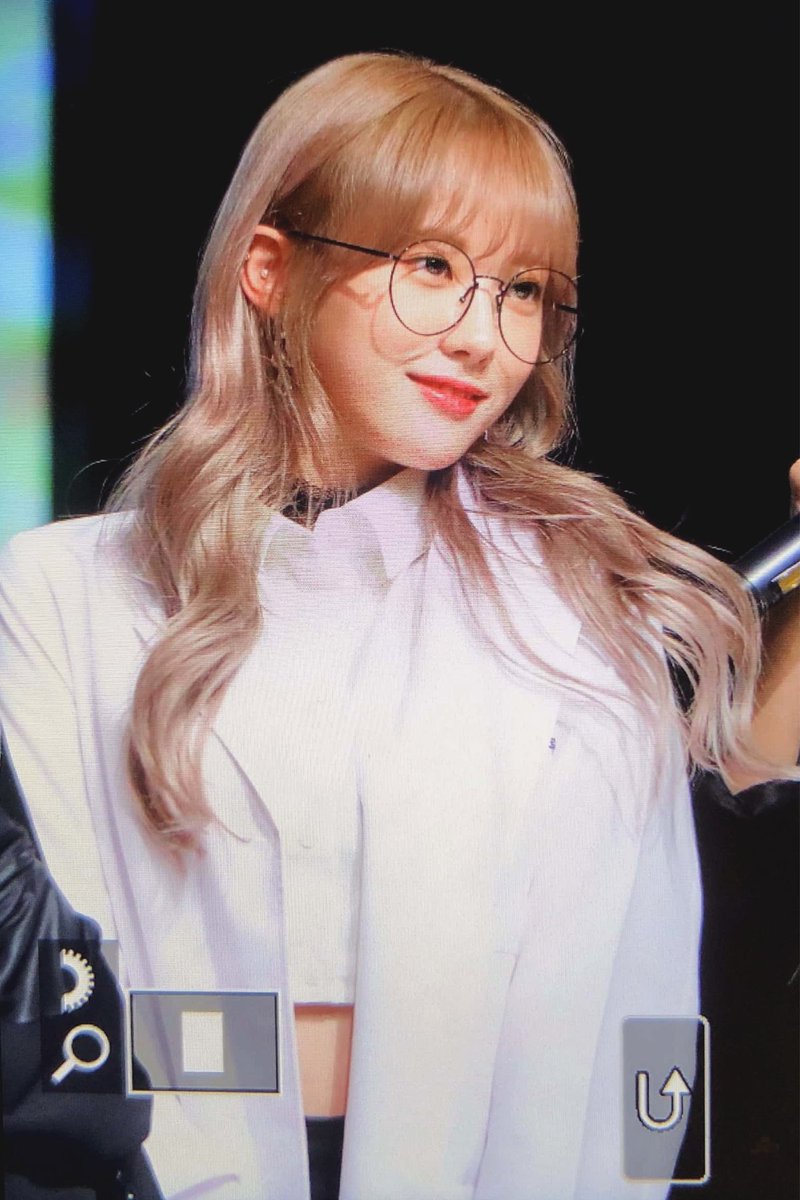 _Sostenuto's tweet photo. 181007 
#우주소녀 #루다
#WJSN #LUDA 
@WJSN_Cosmic 

나 루 사 . . . https://t.co/lIlHs2vLhS