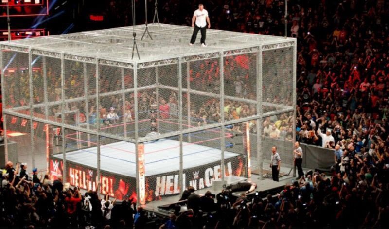 KolaCharles's tweet photo. If McGregor and Khabib ever wanna have a rematch it’s gonna have to be in this 😂 https://t.co/KYzDEdsEpe