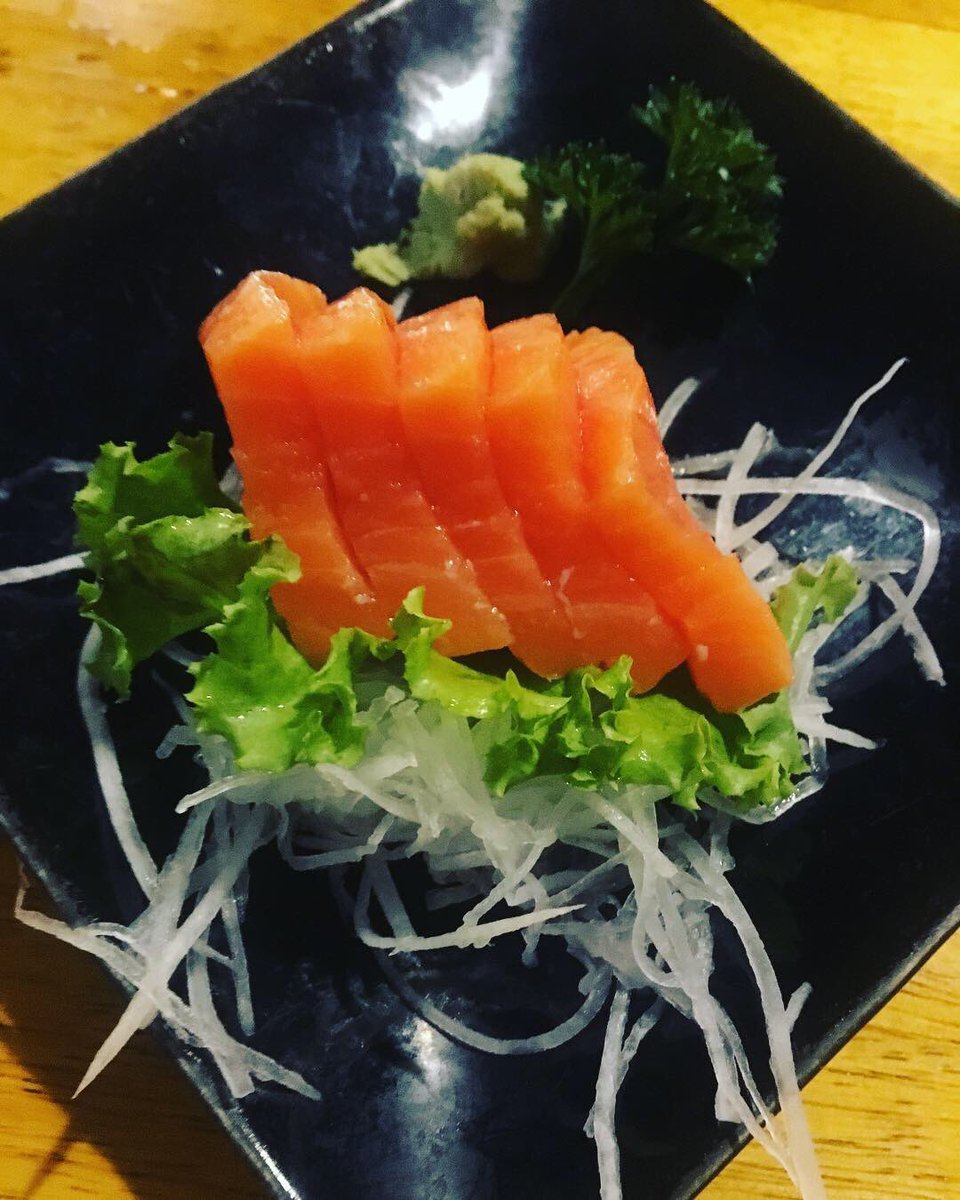 ja_journey's tweet photo. S a m u r a i K i t c h e n🍣🍱
ร้านอาหารญี่ปุ่น แถวตลาดวโรรส(กาดหลวง)

👉ปลาหมึกย่างอร่อยยย😋
👉รายการอาหารไม่แพง มีเซตเริ่มต้นที่ราคา 59฿

#reviewchaingmai #อร่อยบอกต่อ #ร้านอาหารญี่ปุ่นเชียงใหม่ #รีวิวเชียงใหม่ #ร้านน่าลอง #รีวิวอาหาร #อาหารญี่ปุ่น #คาเฟ่เชียงใหม่ #อร่อยไปแดก https://t.co/7NdVMgax4g
